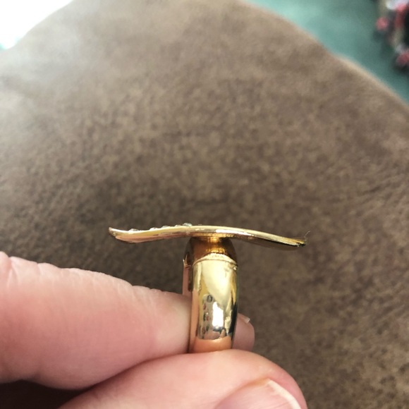 Women’s Ring - Picture 3 of 3